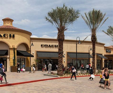 gucci cabazon premium outlets.